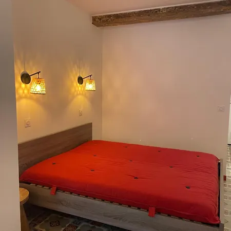 Avec Jardin Sous Les Couverts Mirepoix (Ariege)